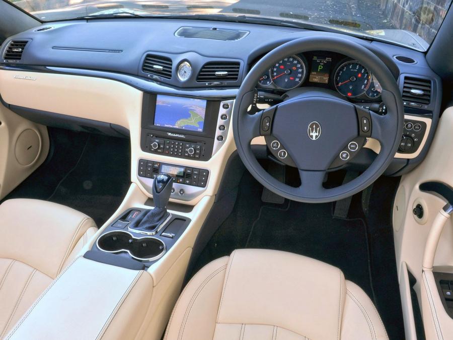  Maserati GranCabrio 2010 года  (AU) (фото 2 из 25)